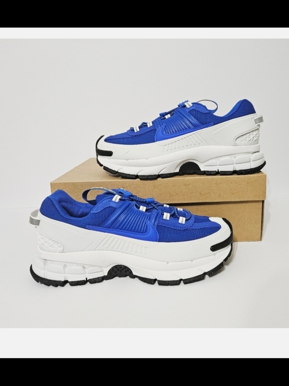 Nike Men’s Blue and White Platform Trainer